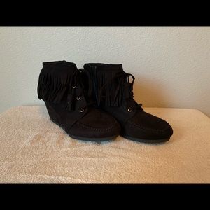Black Ankle Boots with Zipper - Women’s 7.5